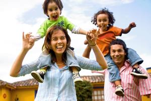 familia-feliz